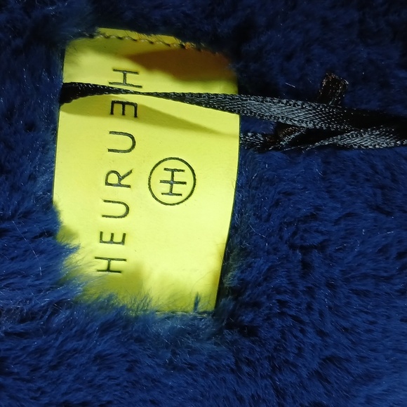 Heurueh Women's Blue Faux Fur Cropped Jacket size XS - Picture 7 of 12